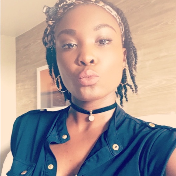 Meet your Posher, Jazmine - Picture 1 of 1